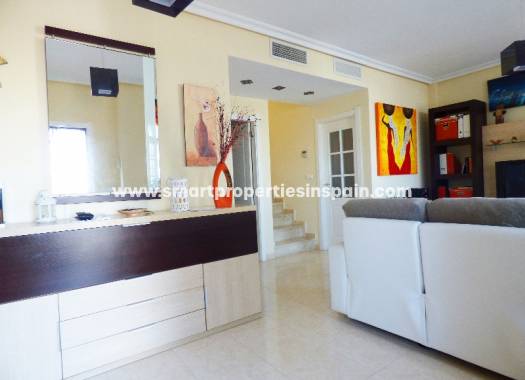 Wederverkoop - Detached Villa - La Marina - Urbanización La Marina