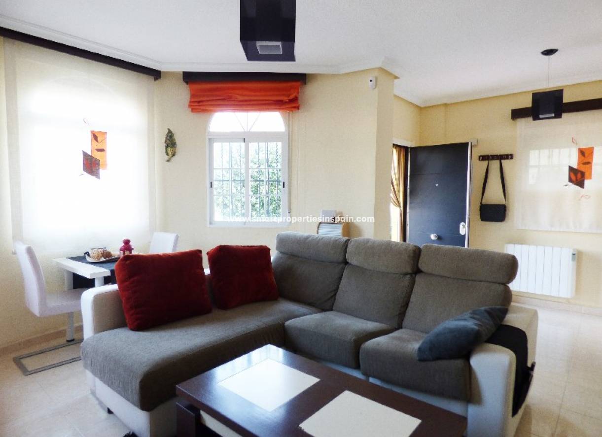 Wederverkoop - Detached Villa - La Marina - Urbanización La Marina