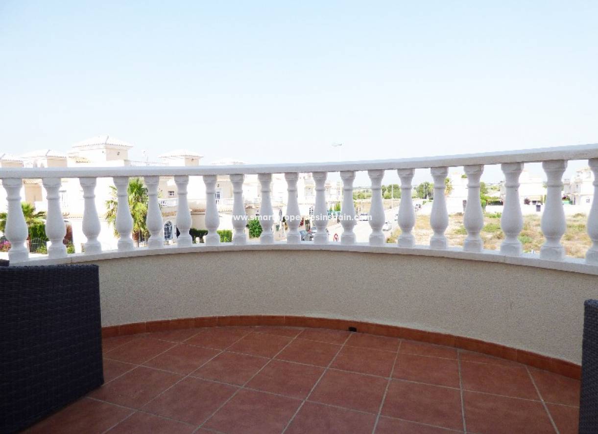 Wederverkoop - Detached Villa - La Marina - Urbanización La Marina