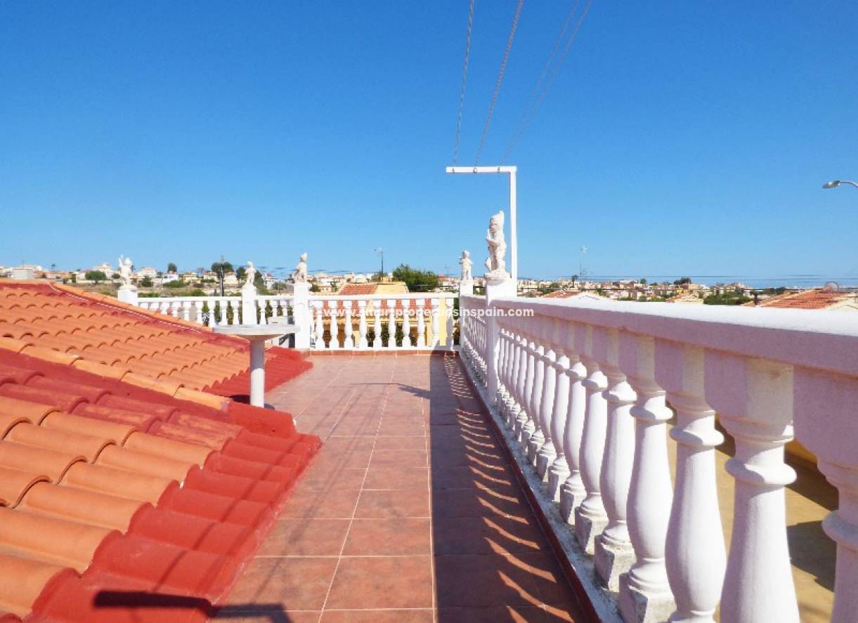 Wederverkoop - Detached Villa - La Marina - Urbanización La Marina