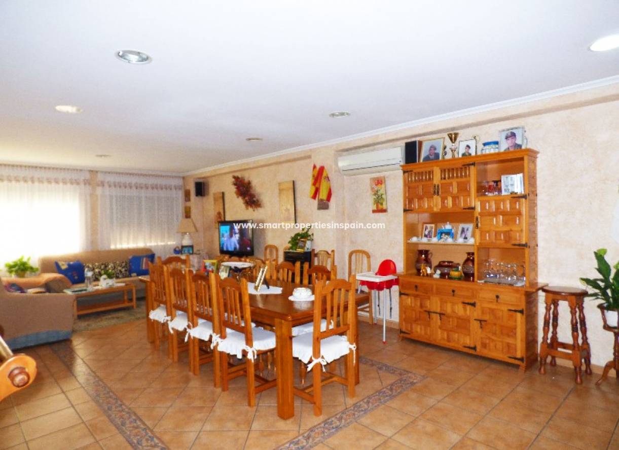 Wederverkoop - Detached Villa - La Marina - Urbanización La Marina