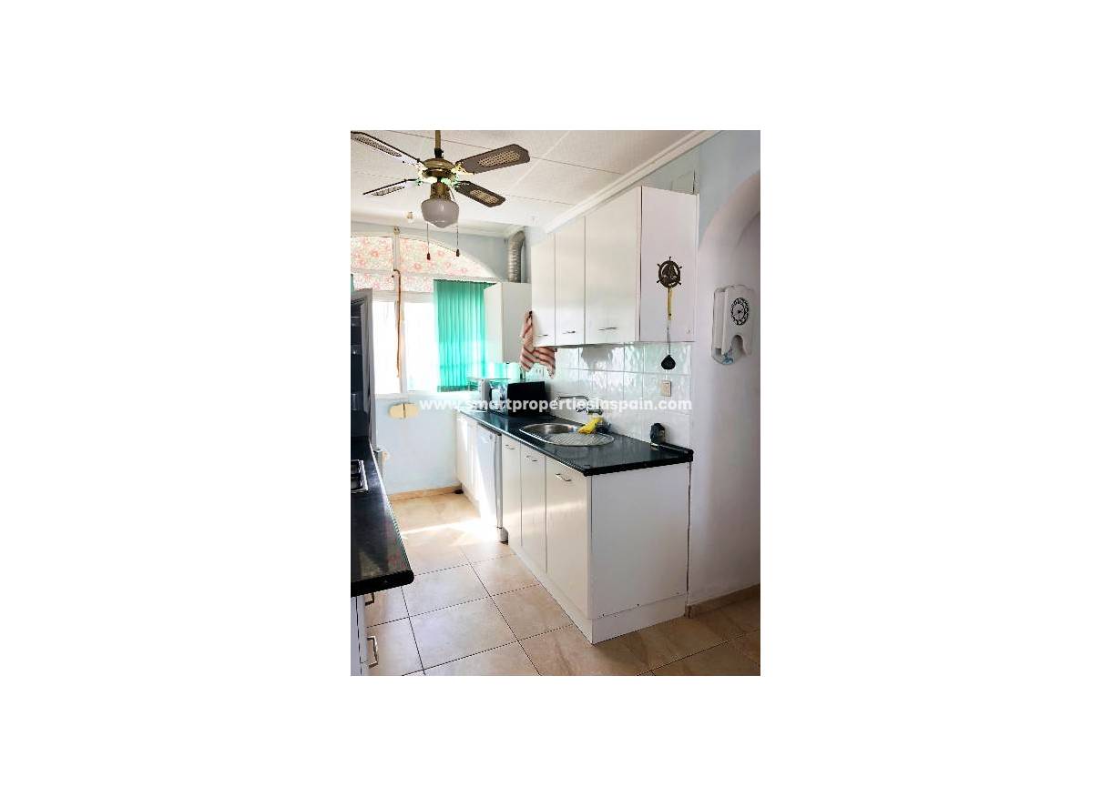 Wederverkoop - Detached Villa - La Marina - Urbanización La Marina