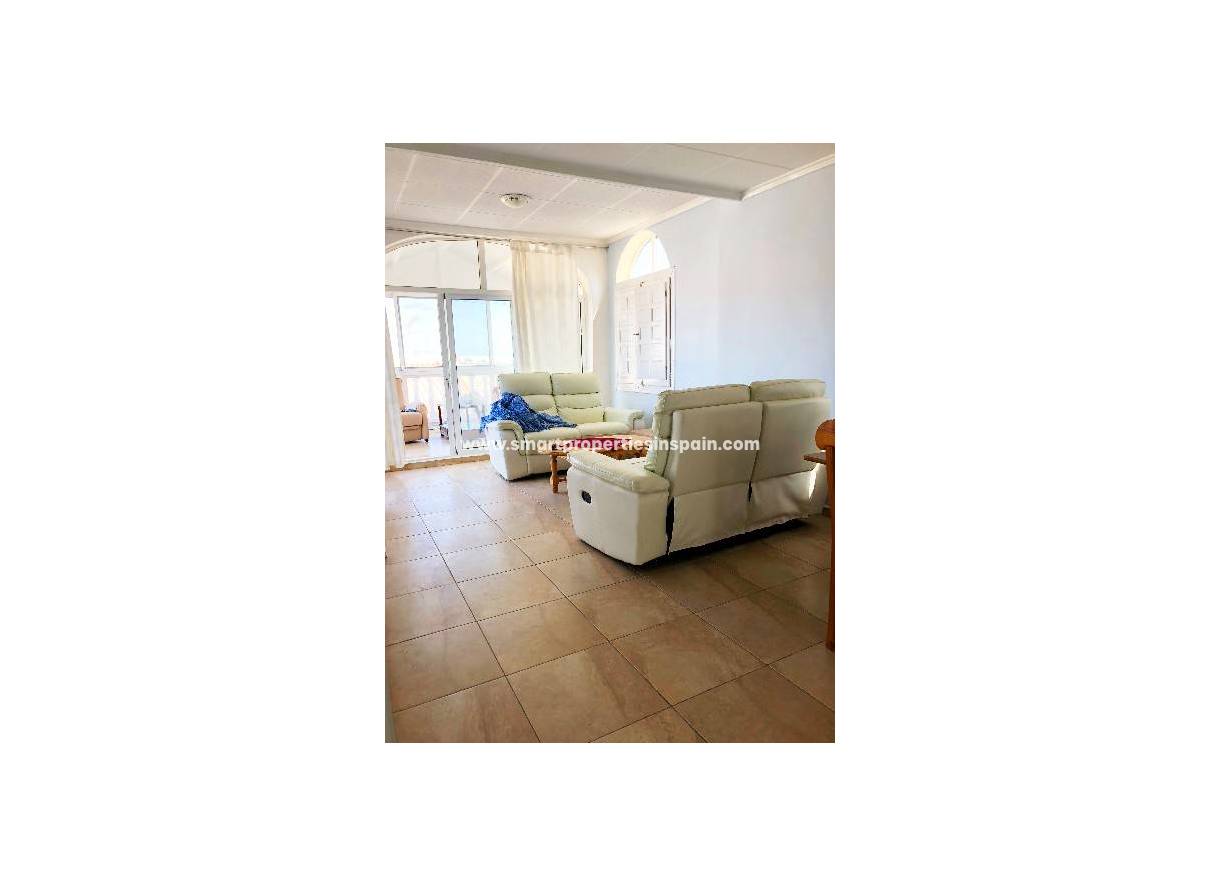 Wederverkoop - Detached Villa - La Marina - Urbanización La Marina