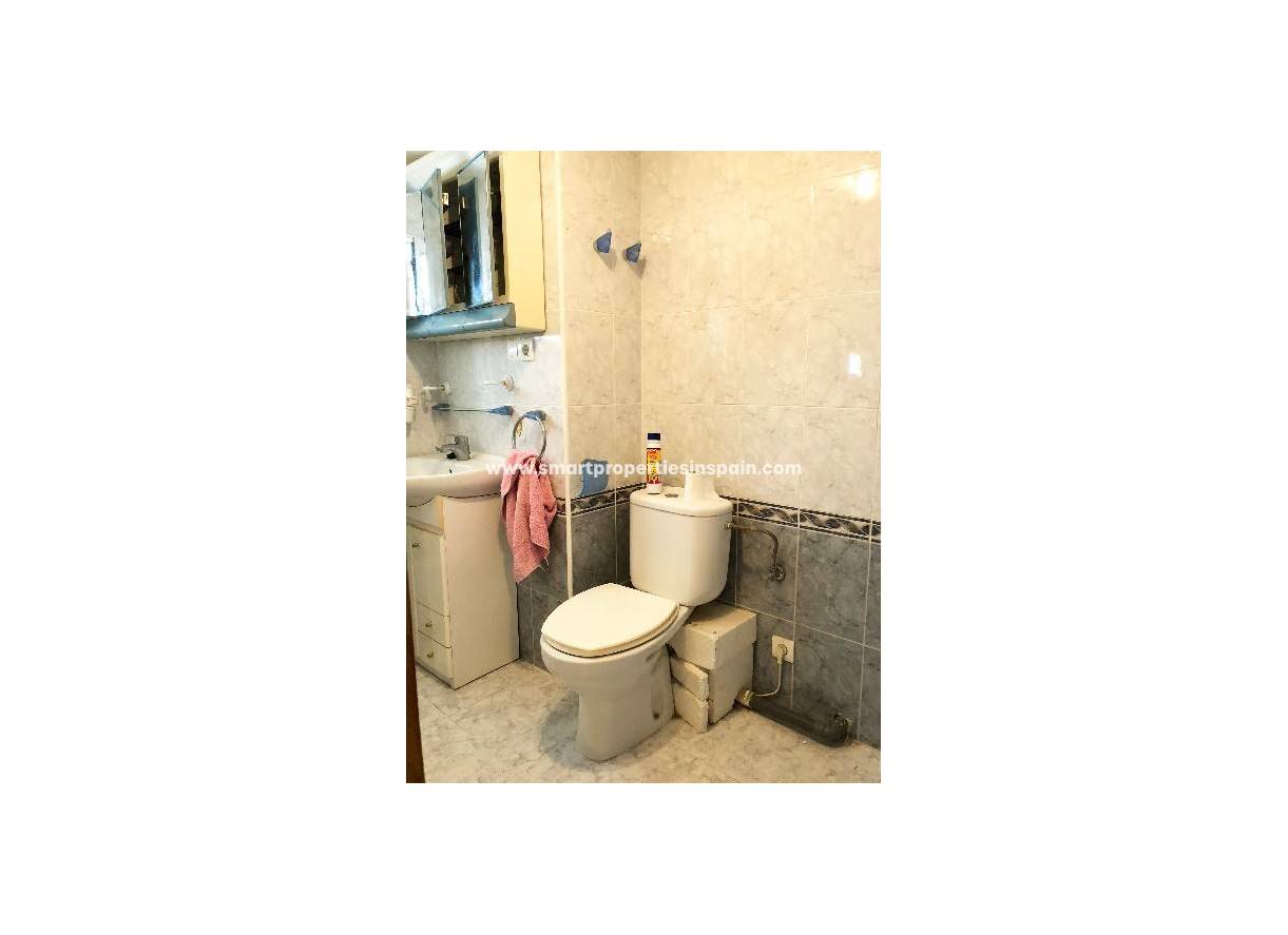 Wederverkoop - Detached Villa - La Marina - Urbanización La Marina