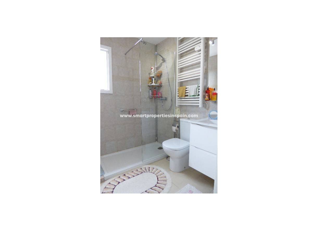 Wederverkoop - Detached Villa - La Marina - Urbanización La Marina