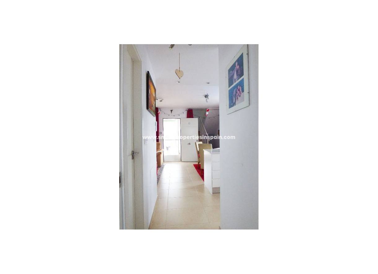 Wederverkoop - Detached Villa - La Marina - Urbanización La Marina