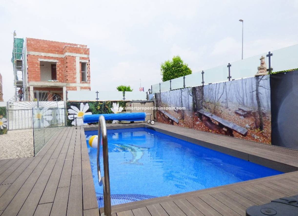Wederverkoop - Detached Villa - La Marina - Urbanización La Marina