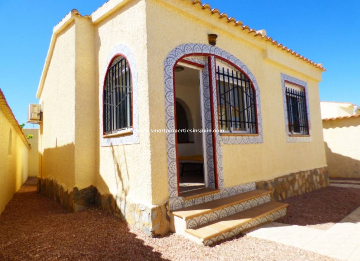 Wederverkoop - Detached Villa - La Marina - Urbanización La Marina