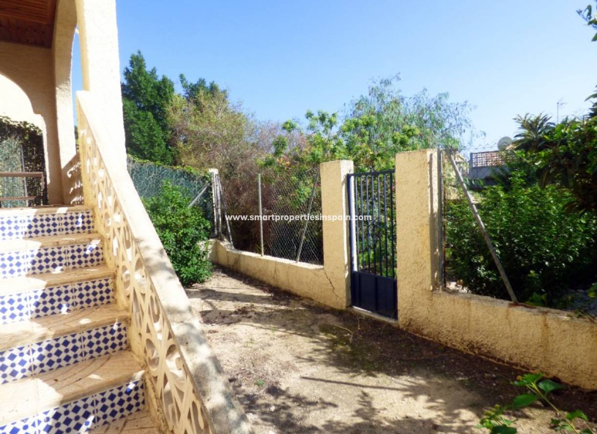 Wederverkoop - Detached Villa - La Marina - Urbanización La Marina