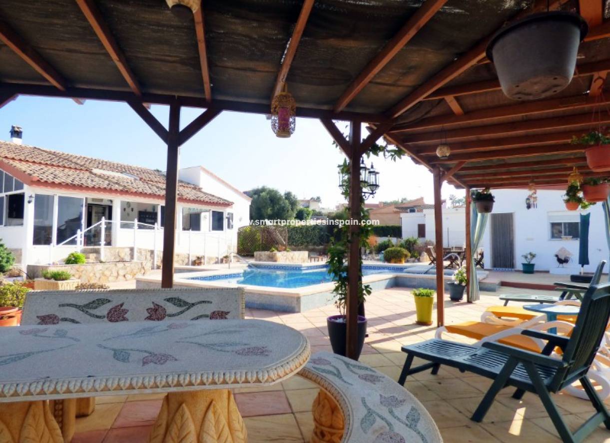 Wederverkoop - Detached Villa - La Marina - Urbanización La Marina