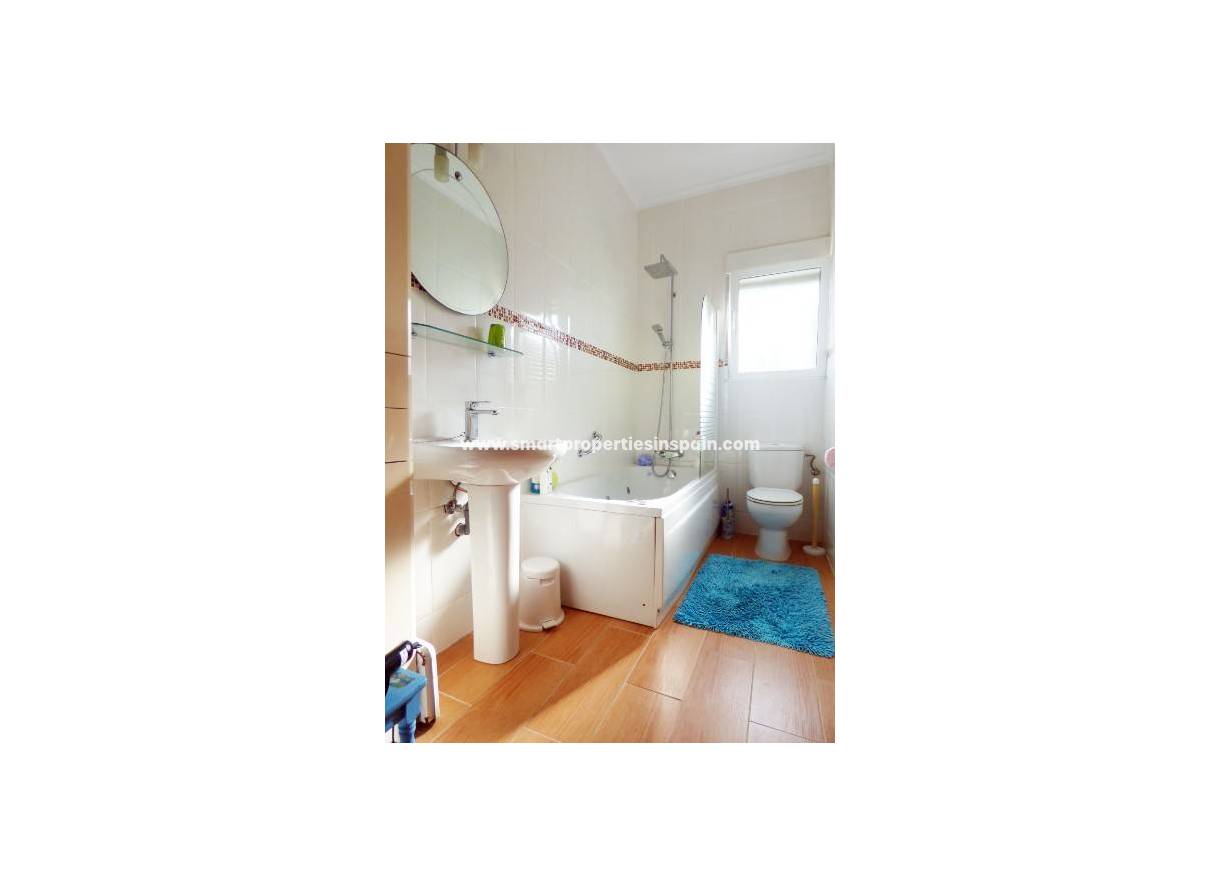 Wederverkoop - Detached Villa - La Marina - Urbanización La Marina