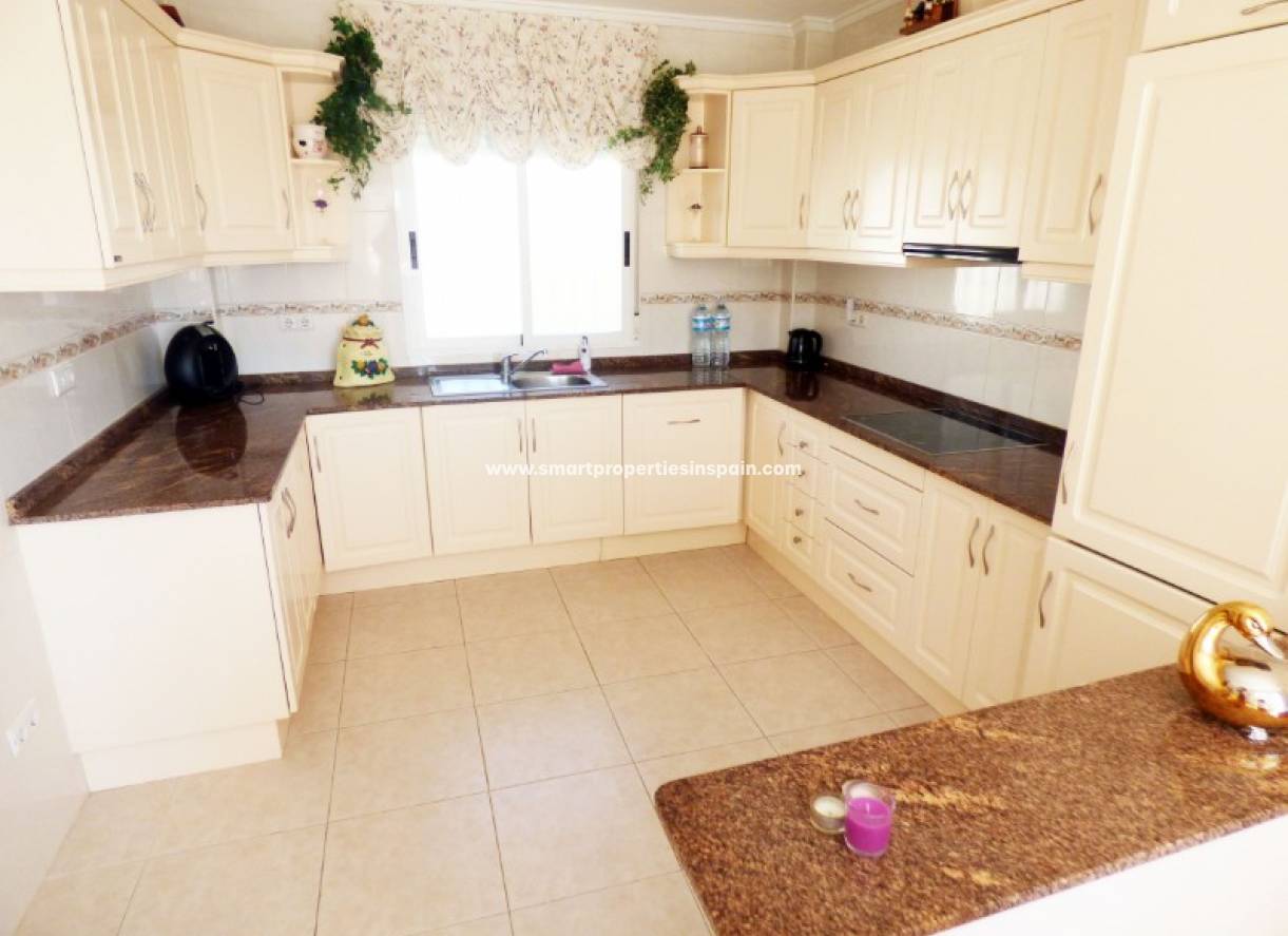 Wederverkoop - Detached Villa - La Marina - Urbanización La Marina