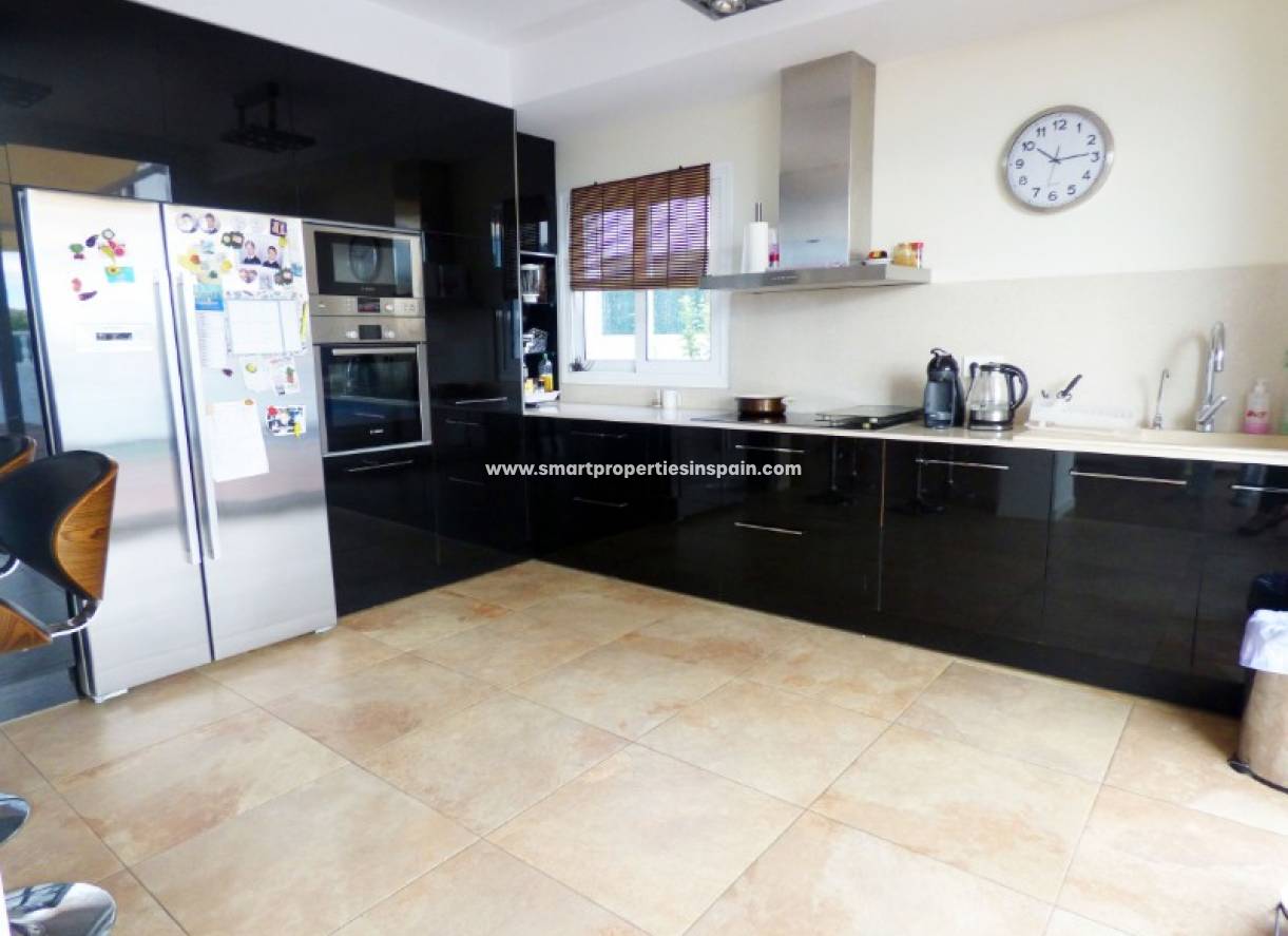 Wederverkoop - Detached Villa - La Marina - Urbanización La Marina