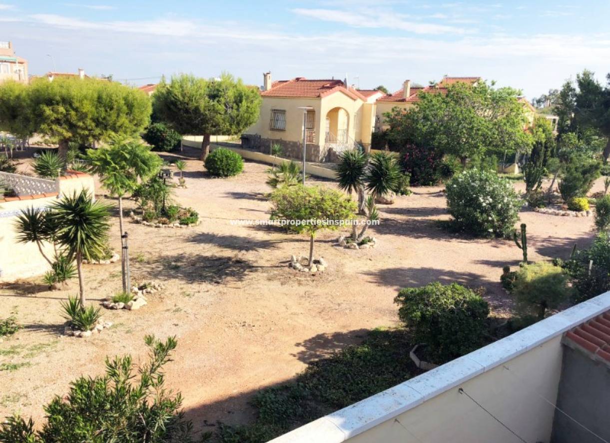 Wederverkoop - Detached Villa - La Marina - Urbanización La Marina