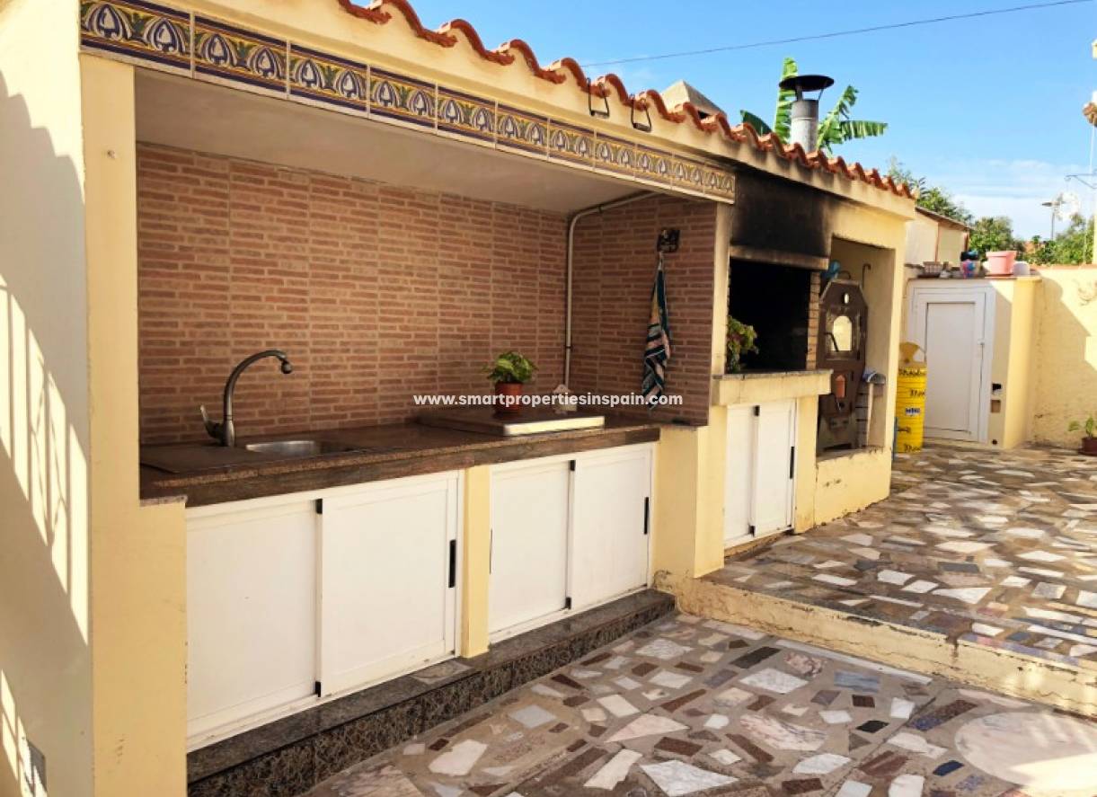Wederverkoop - Detached Villa - La Marina - Urbanización La Marina
