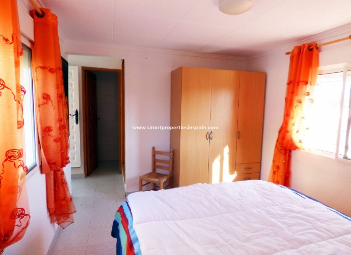 Wederverkoop - Detached Villa - La Marina - Urbanización La Marina