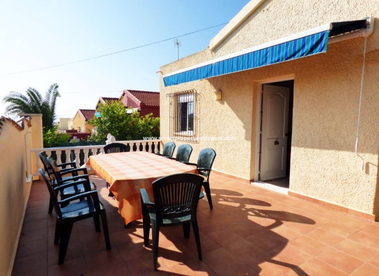 Wederverkoop - Detached Villa - La Marina - Urbanización La Marina