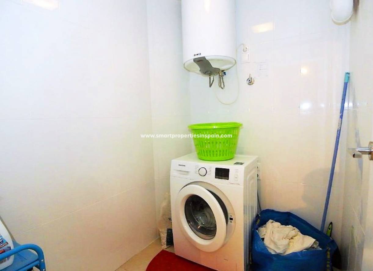 Wederverkoop - Detached Villa - La Marina - Urbanización La Marina