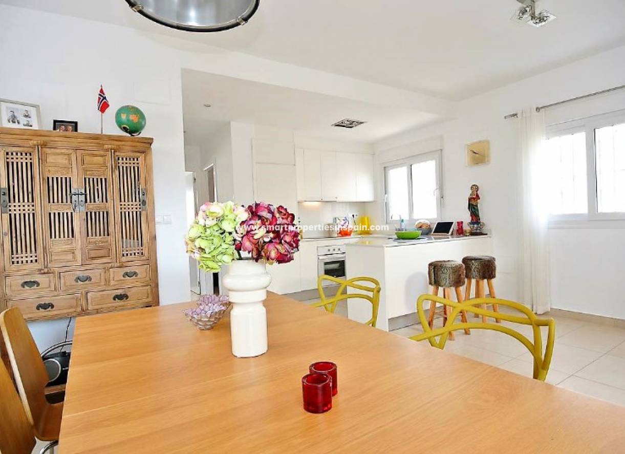 Wederverkoop - Detached Villa - La Marina - Urbanización La Marina