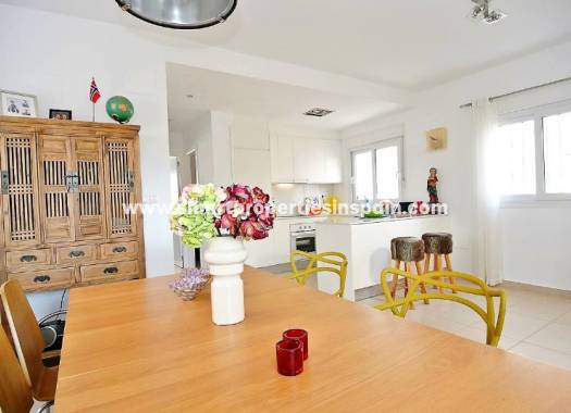 Wederverkoop - Detached Villa - La Marina - Urbanización La Marina