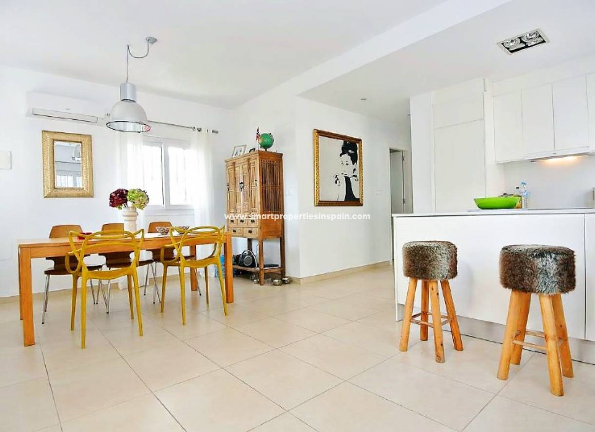 Wederverkoop - Detached Villa - La Marina - Urbanización La Marina