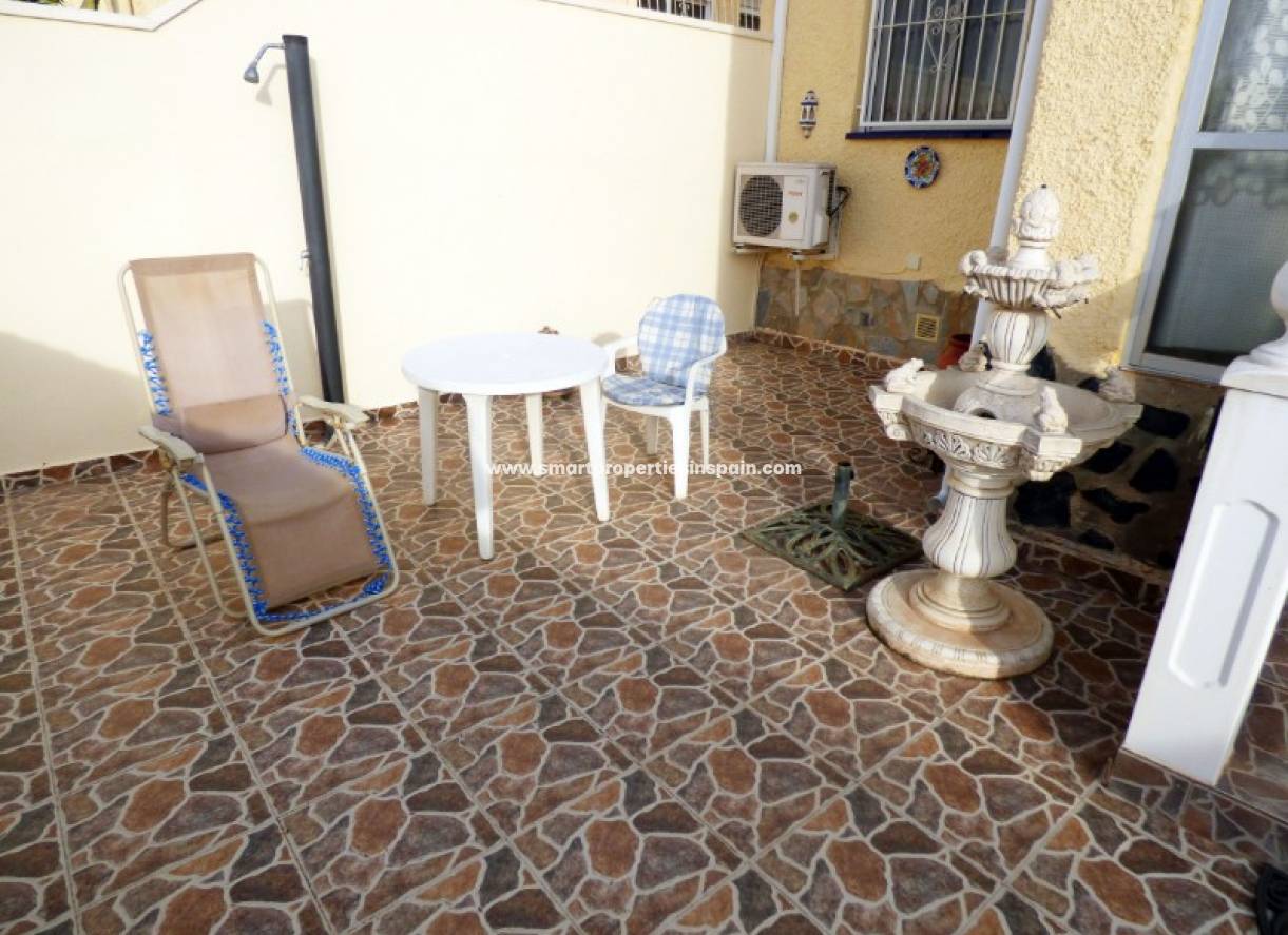 Wederverkoop - Detached Villa - La Marina - Urbanización La Marina