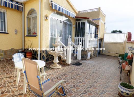 Wederverkoop - Detached Villa - La Marina - Urbanización La Marina