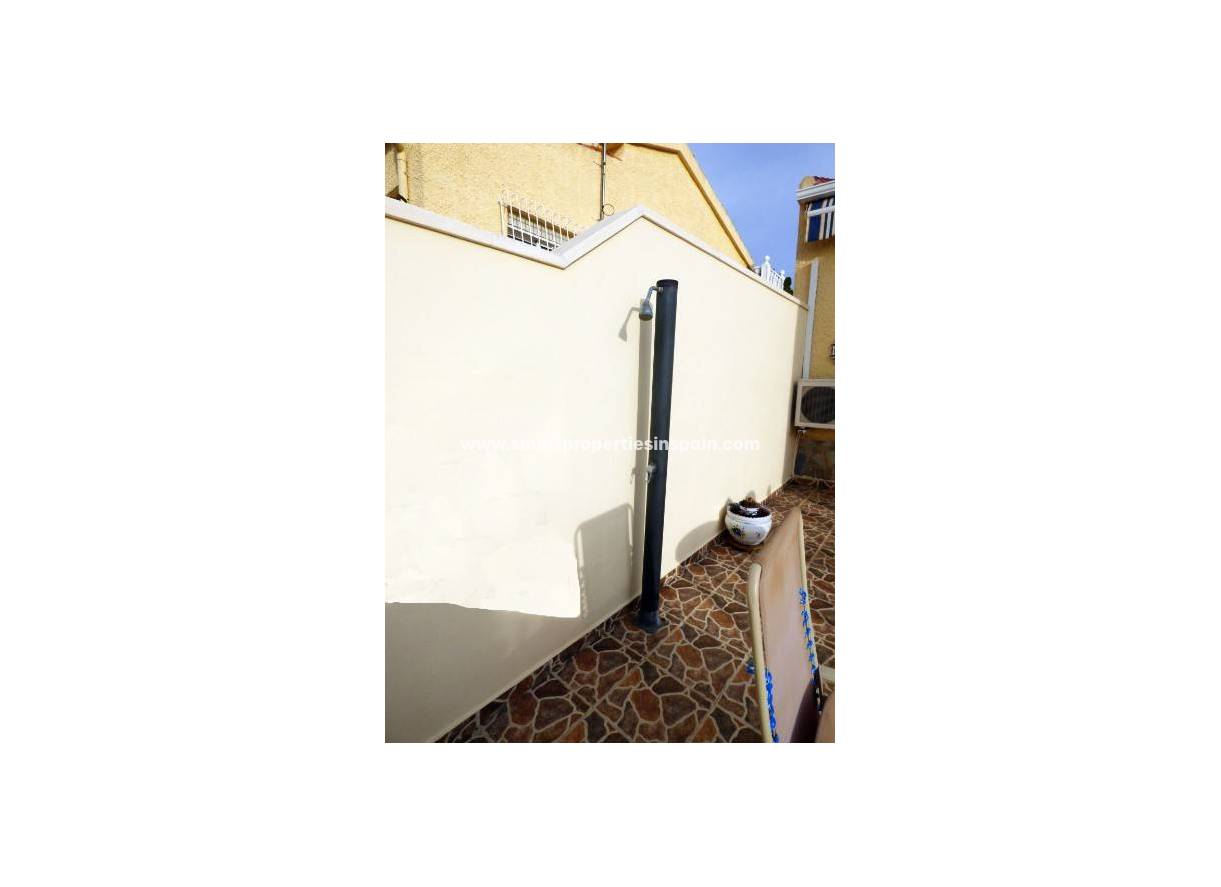 Wederverkoop - Detached Villa - La Marina - Urbanización La Marina