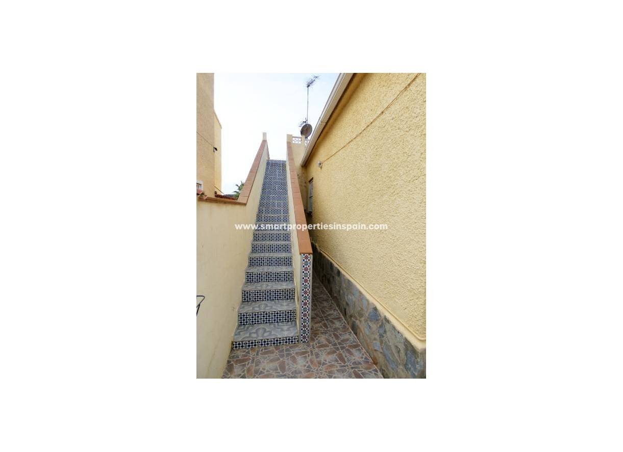 Wederverkoop - Detached Villa - La Marina - Urbanización La Marina