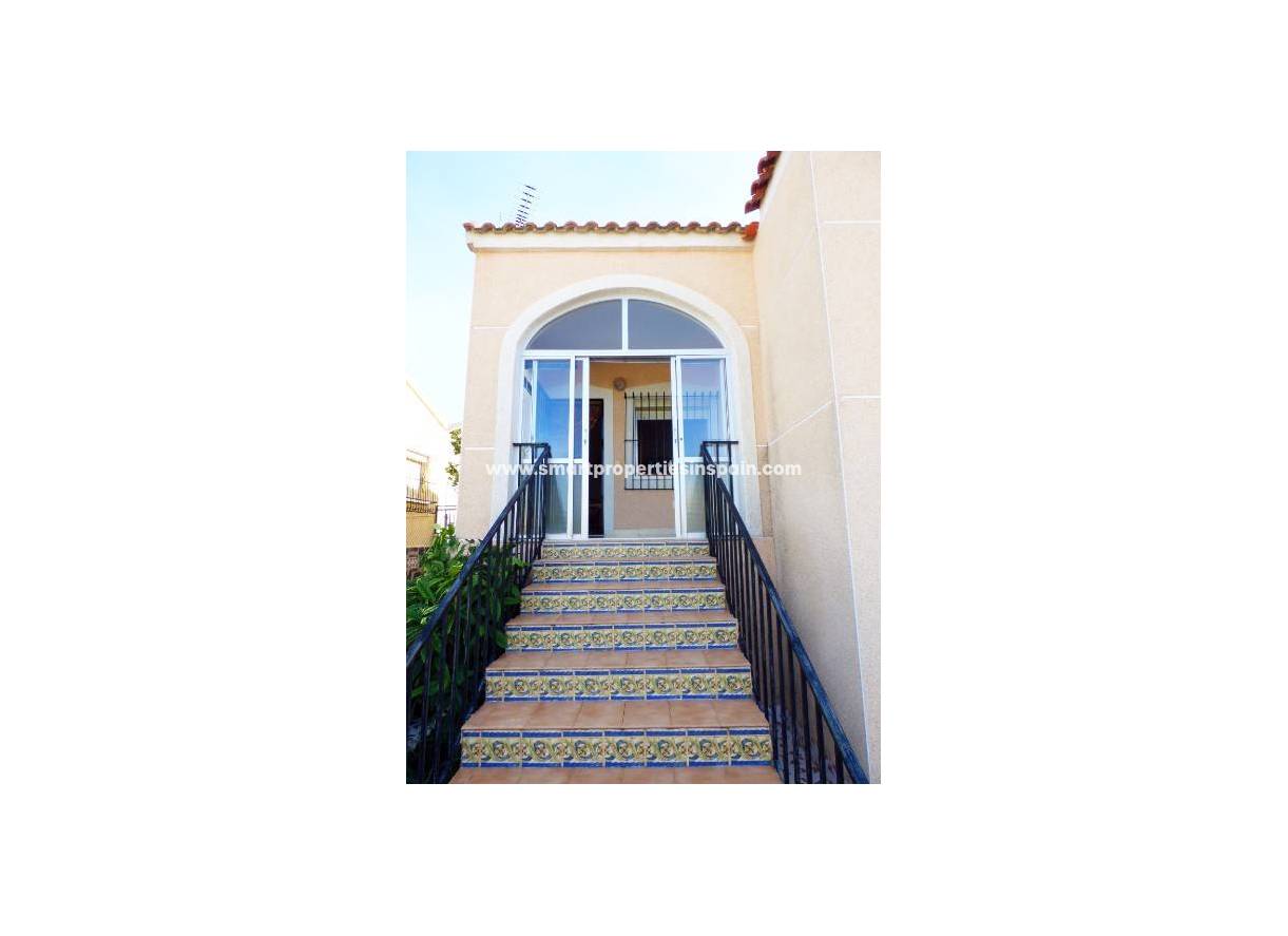 Wederverkoop - Detached Villa - La Marina - Urbanización La Marina