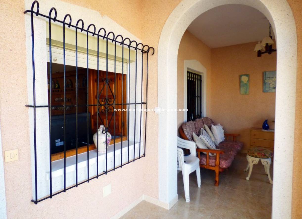 Wederverkoop - Detached Villa - La Marina - Urbanización La Marina