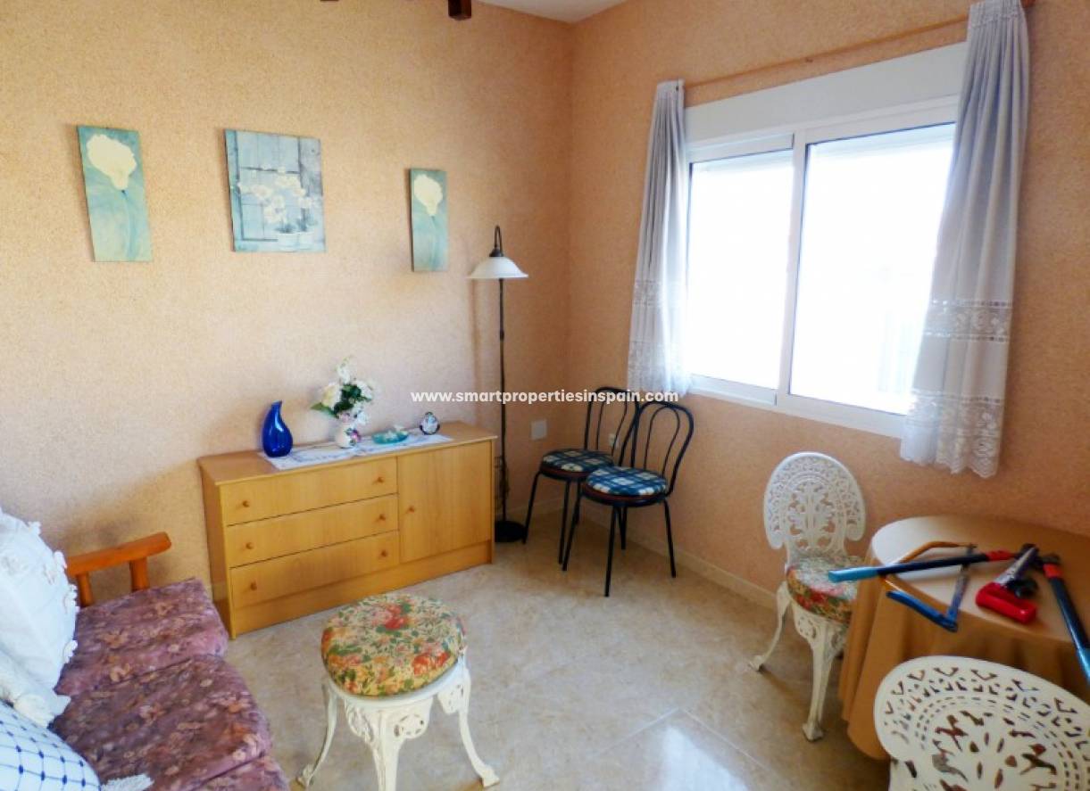 Wederverkoop - Detached Villa - La Marina - Urbanización La Marina