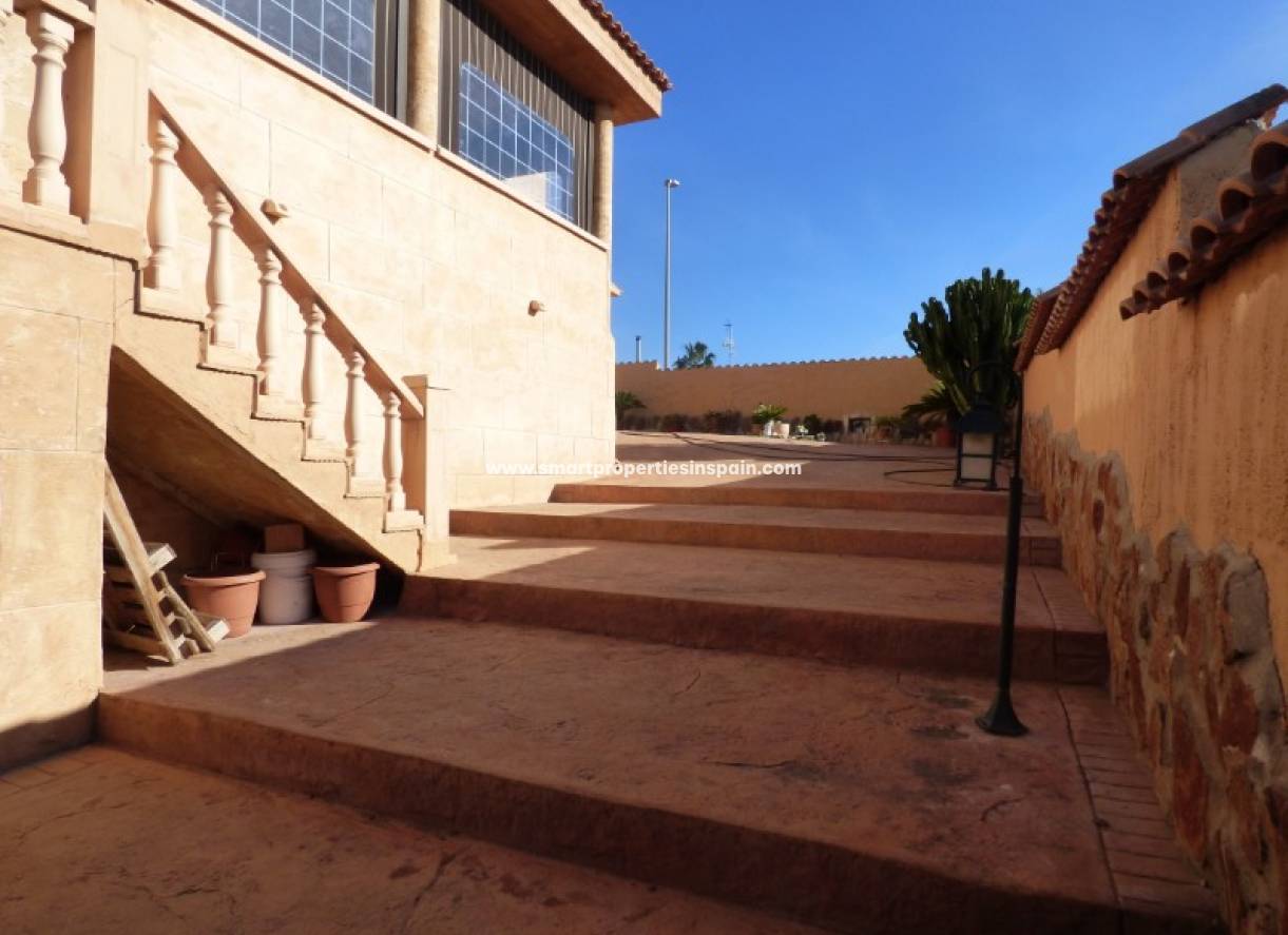 Wederverkoop - Detached Villa - La Marina - Urbanización La Marina