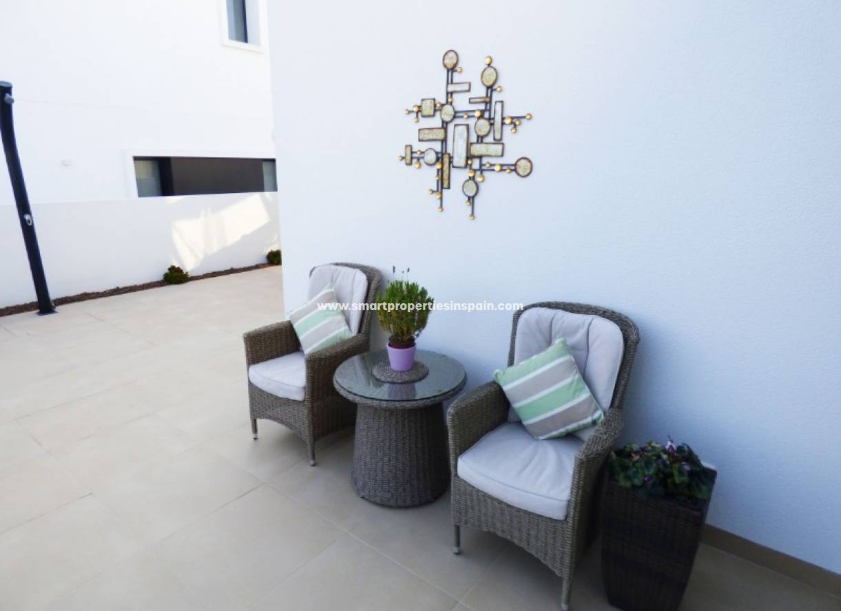 Wederverkoop - Detached Villa - La Marina - Urbanización La Marina