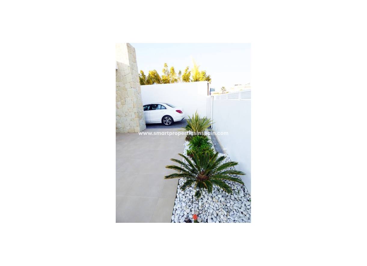 Wederverkoop - Detached Villa - La Marina - Urbanización La Marina
