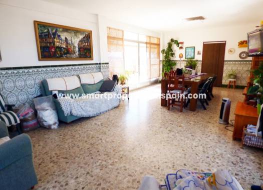 Wederverkoop - Detached Villa - La Marina - Urbanización La Marina