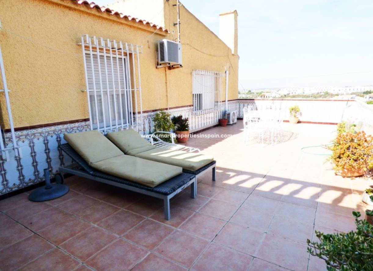 Wederverkoop - Detached Villa - La Marina - Urbanización La Marina