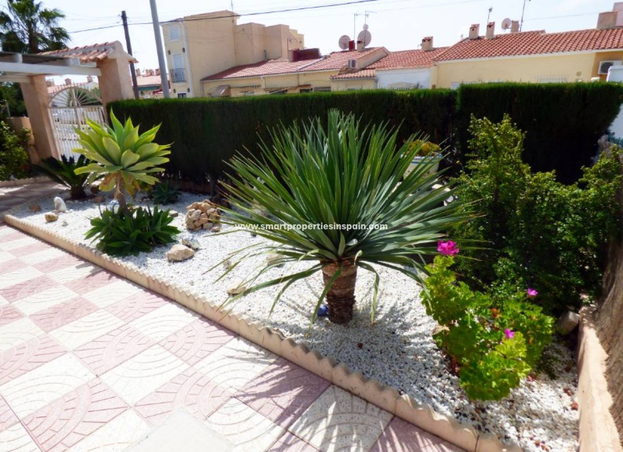 Wederverkoop - Detached Villa - La Marina - Urbanización La Marina