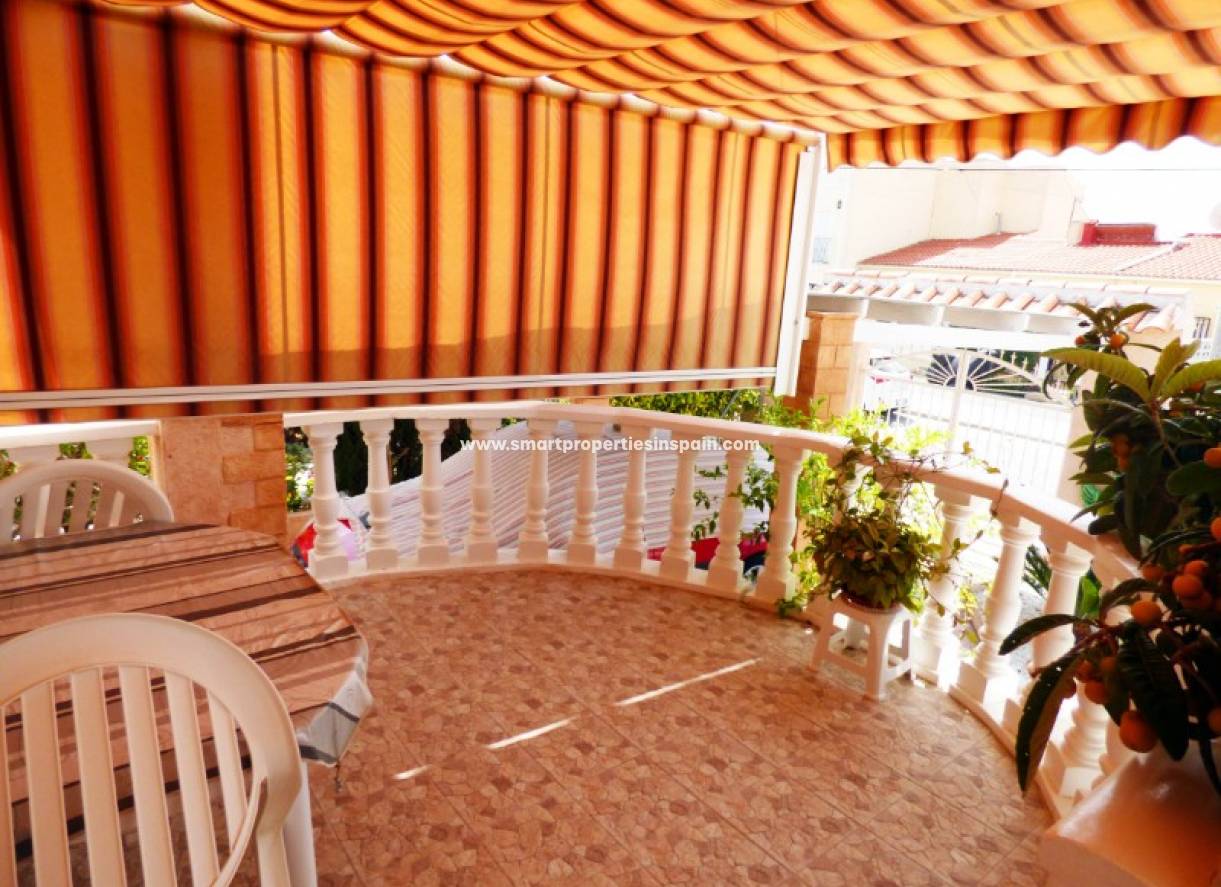 Wederverkoop - Detached Villa - La Marina - Urbanización La Marina
