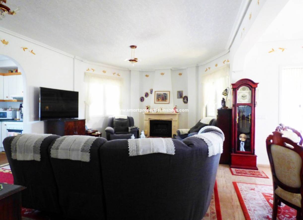 Wederverkoop - Detached Villa - La Marina - Urbanización La Marina