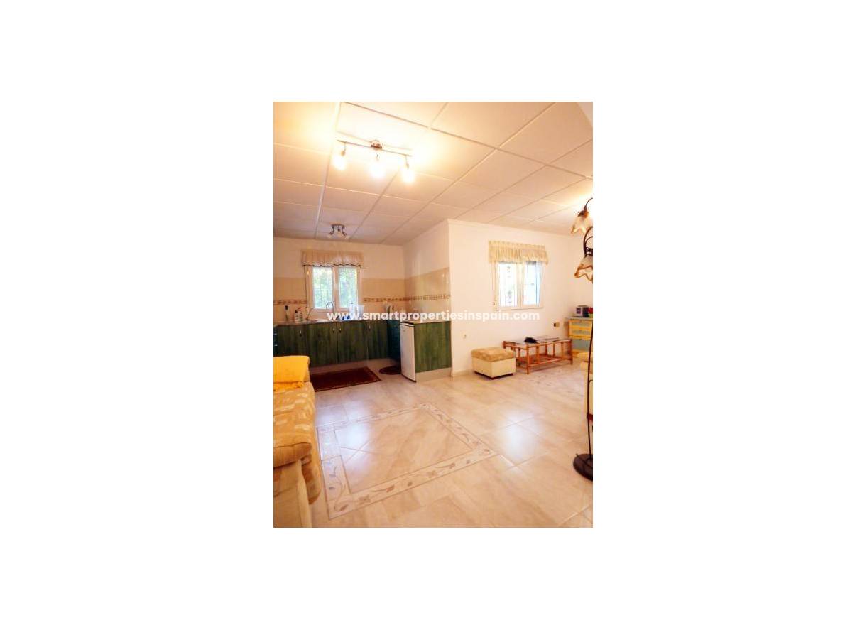 Wederverkoop - Detached Villa - La Marina - Urbanización La Marina