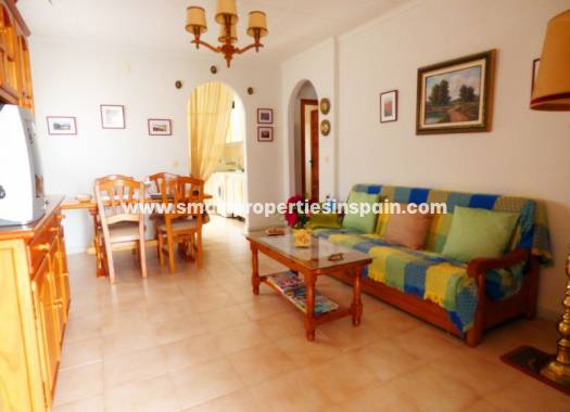 Wederverkoop - Detached Villa - La Marina - Urbanización La Marina
