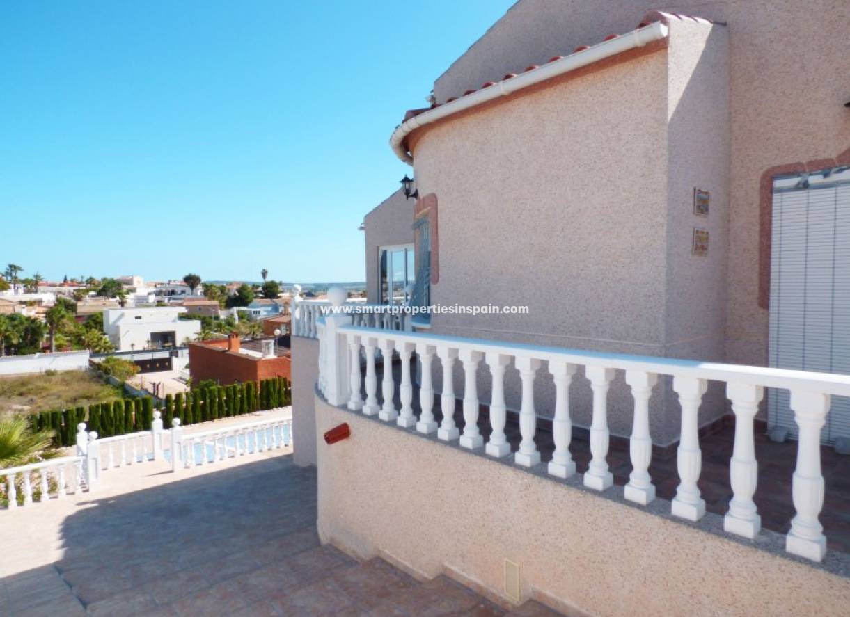 Wederverkoop - Detached Villa - La Marina - Urbanización La Marina