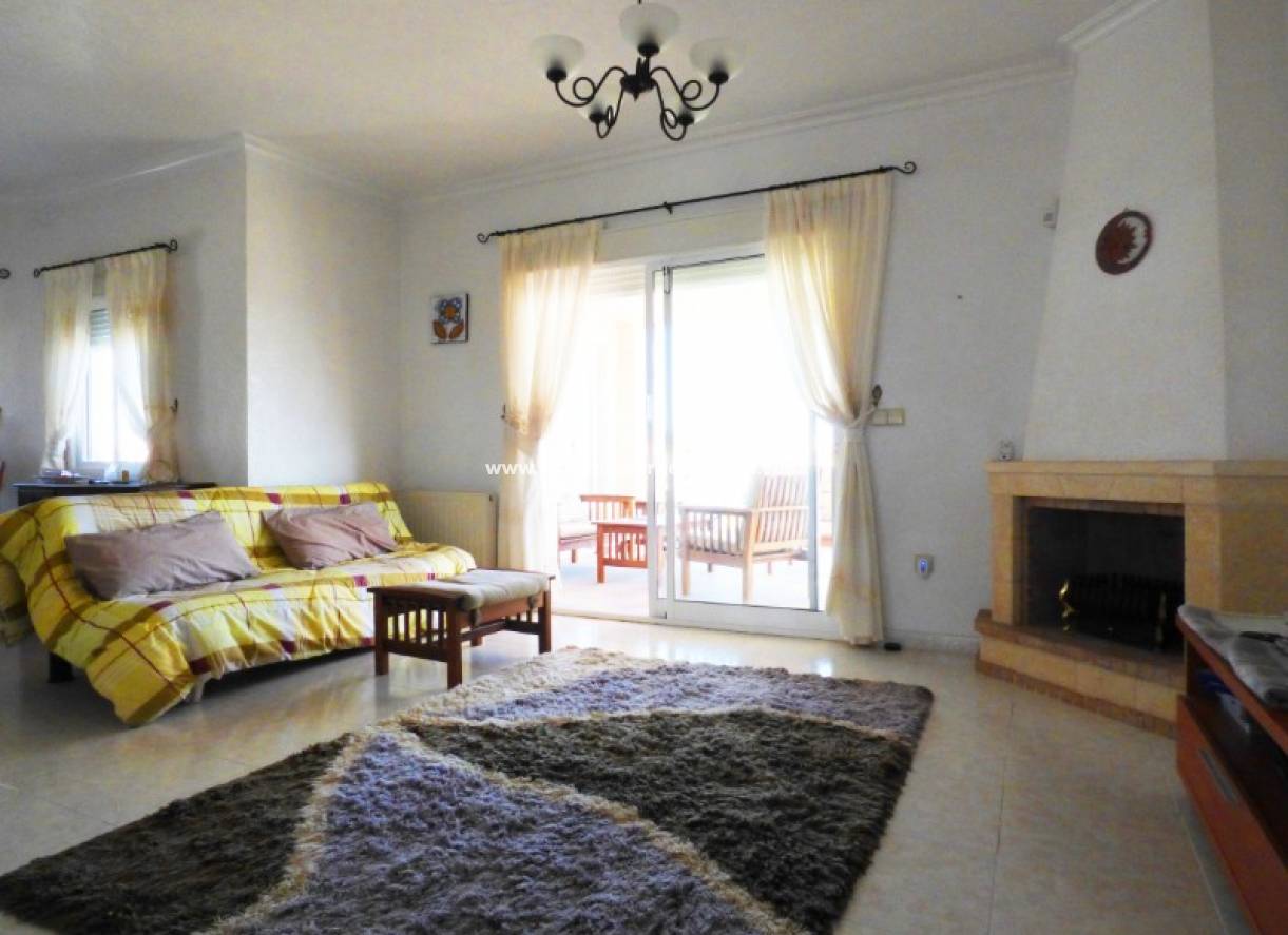 Wederverkoop - Detached Villa - La Marina - Urbanización La Marina