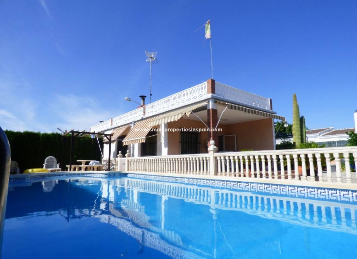 Wederverkoop - Detached Villa - La Marina - Urbanización La Marina
