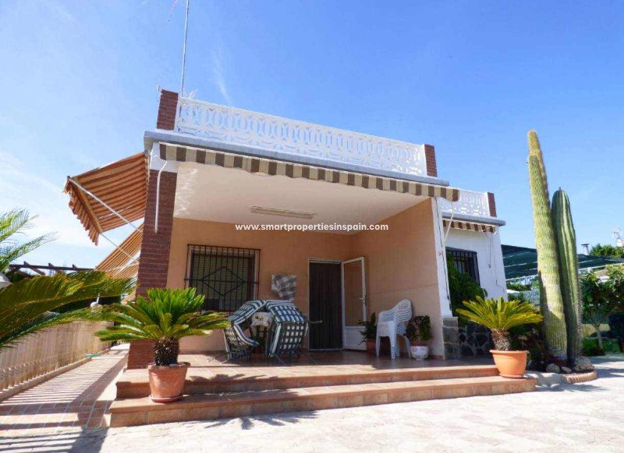 Wederverkoop - Detached Villa - La Marina - Urbanización La Marina