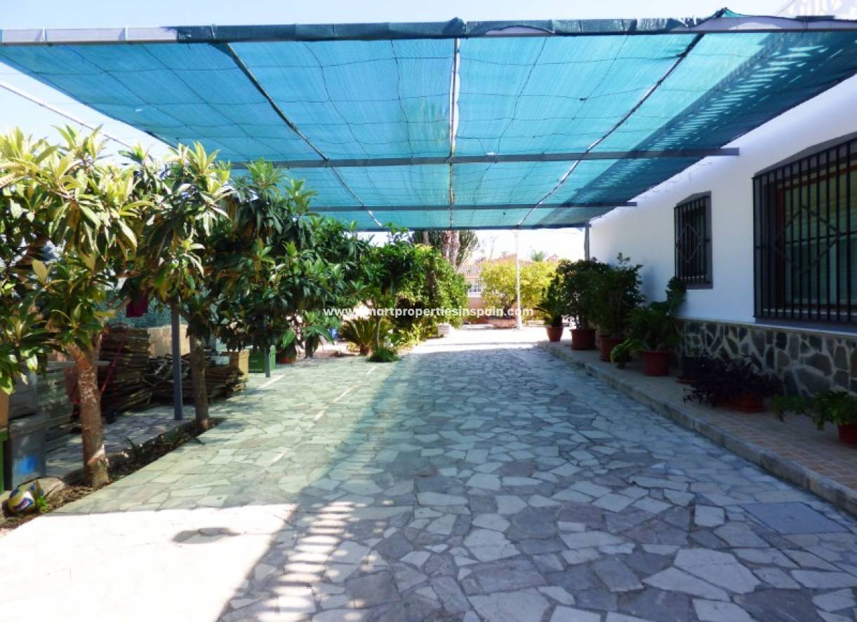 Wederverkoop - Detached Villa - La Marina - Urbanización La Marina