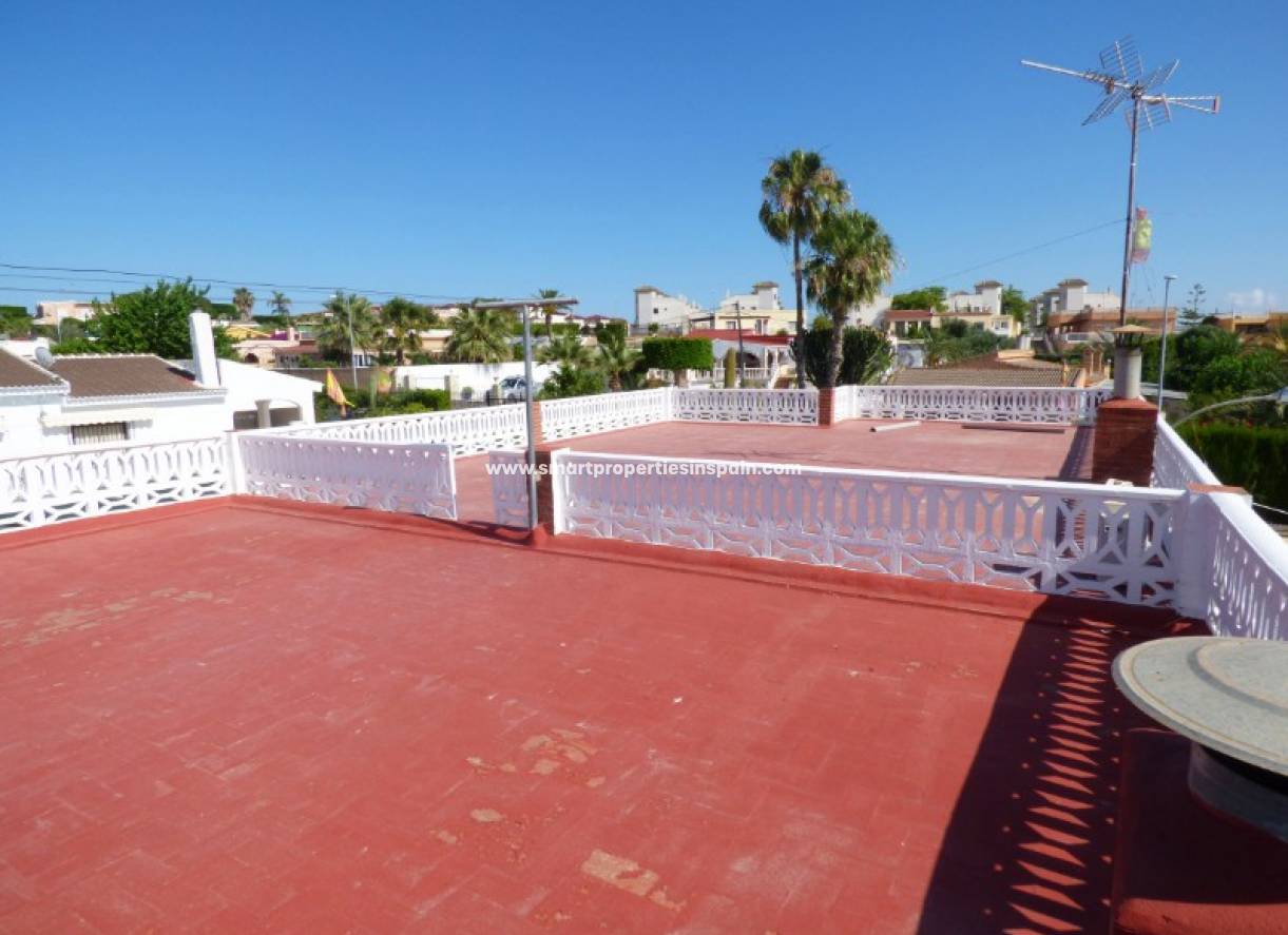 Wederverkoop - Detached Villa - La Marina - Urbanización La Marina