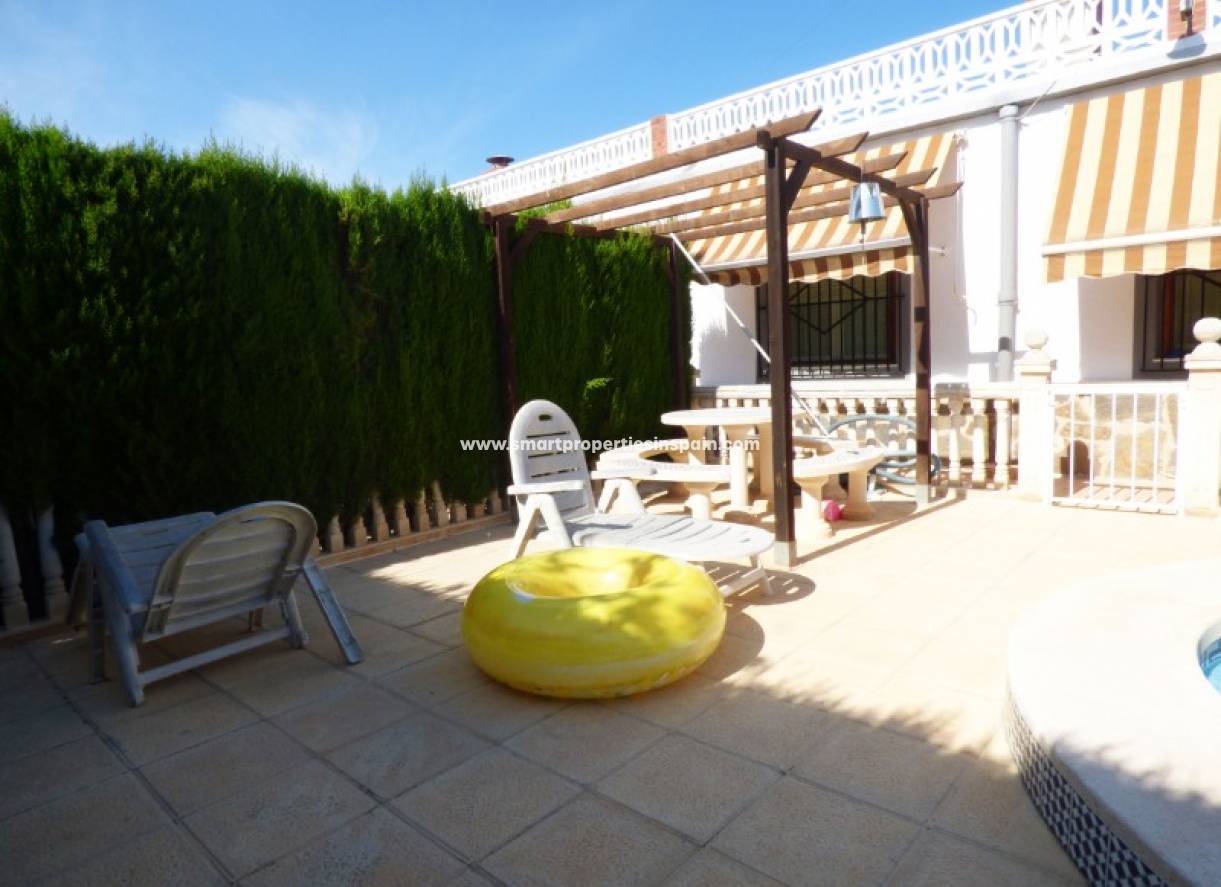 Wederverkoop - Detached Villa - La Marina - Urbanización La Marina