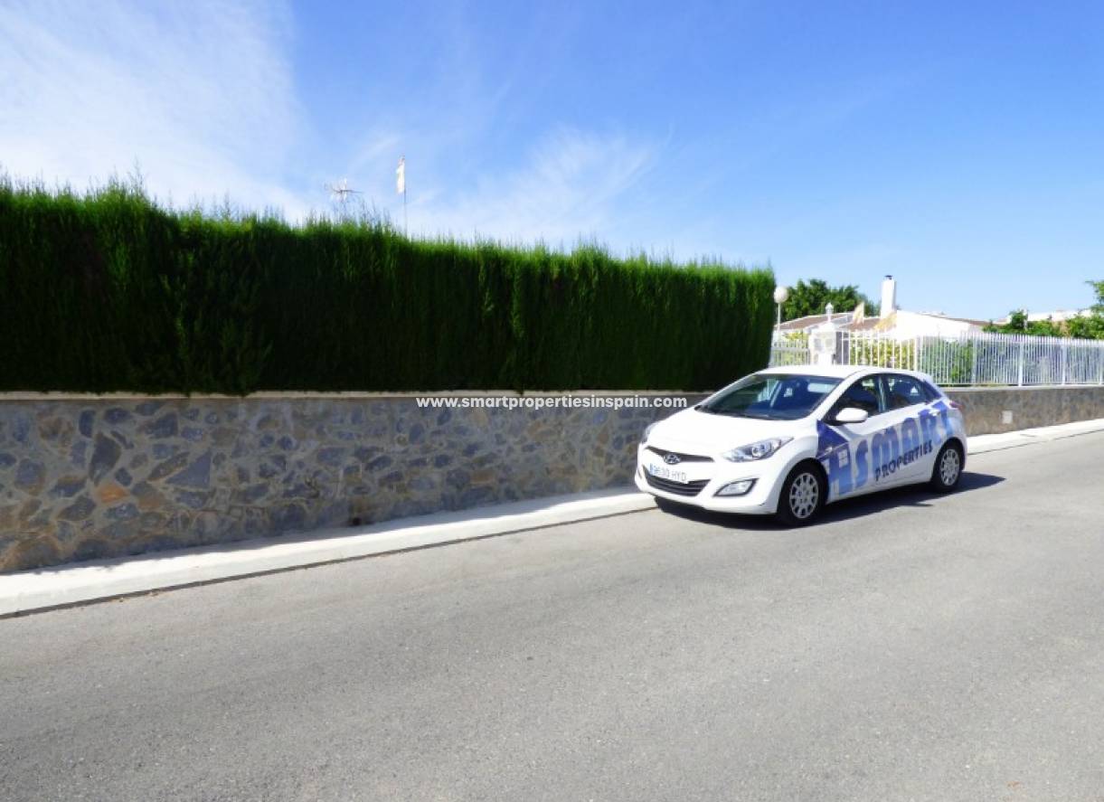 Wederverkoop - Detached Villa - La Marina - Urbanización La Marina